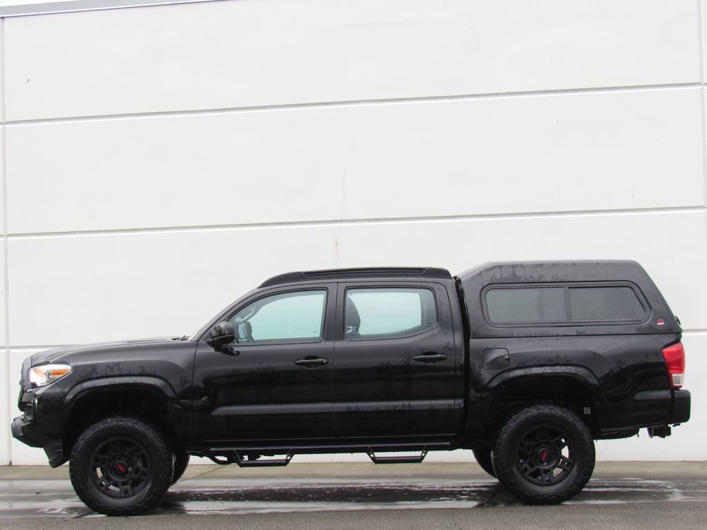 Used 2017 Toyota Tacoma SR w/ Tow Package AWD/4WD image 4