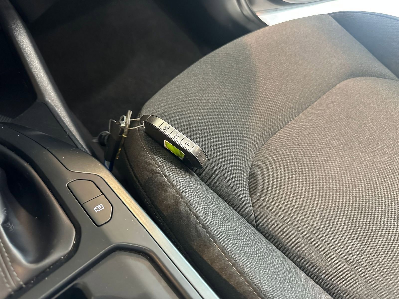 Used 2025 Kia K4 LXS image 21