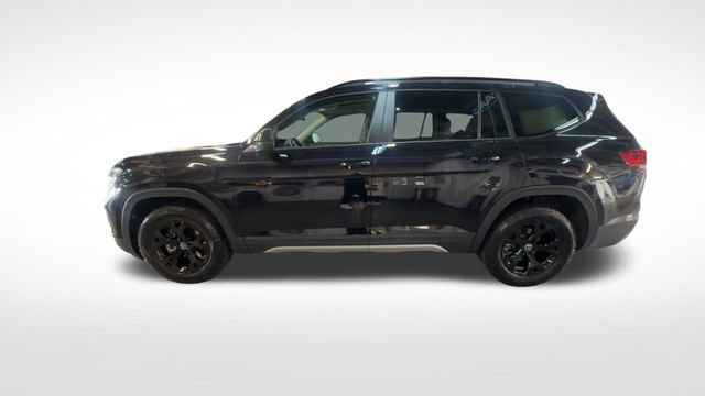 Certified 2025 Volkswagen Atlas Peak Edition SE AWD/4WD image 6