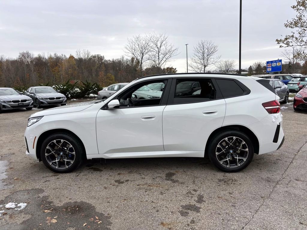 Certified 2025 BMW X3 xDrive30i w/ M Sport Package image 4