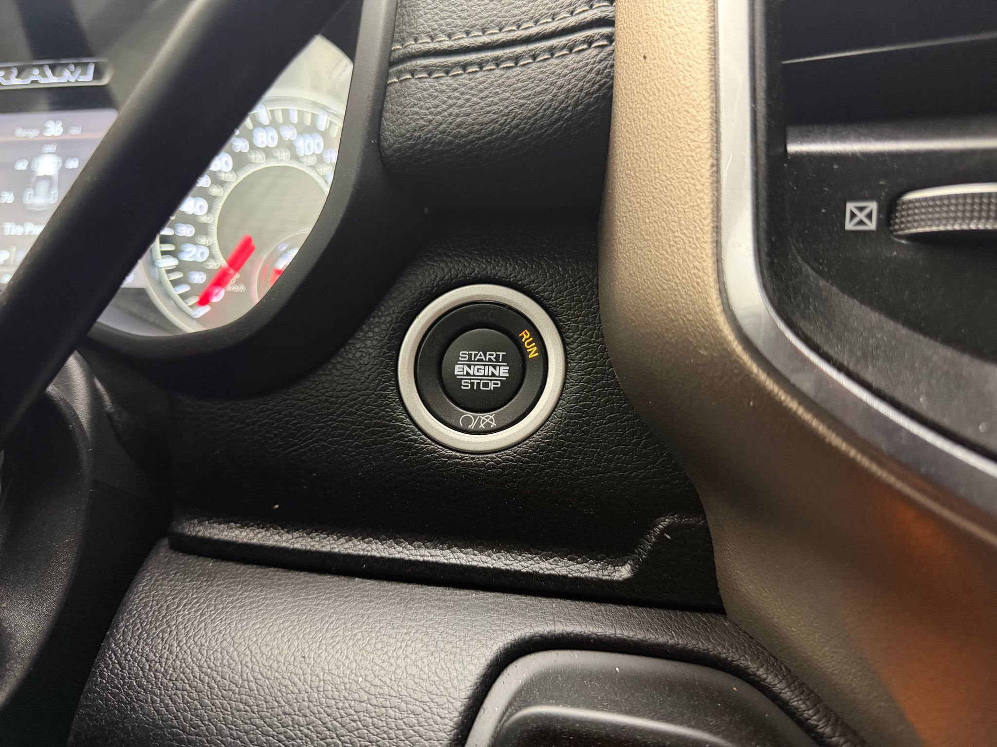 Used 2024 RAM 3500 Laramie AWD/4WD image 14