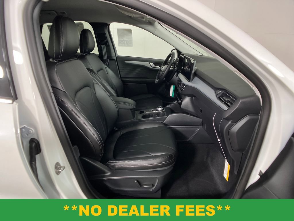 New 2026 Ford Escape SE w/ PHEV Premium Package FWD image 5