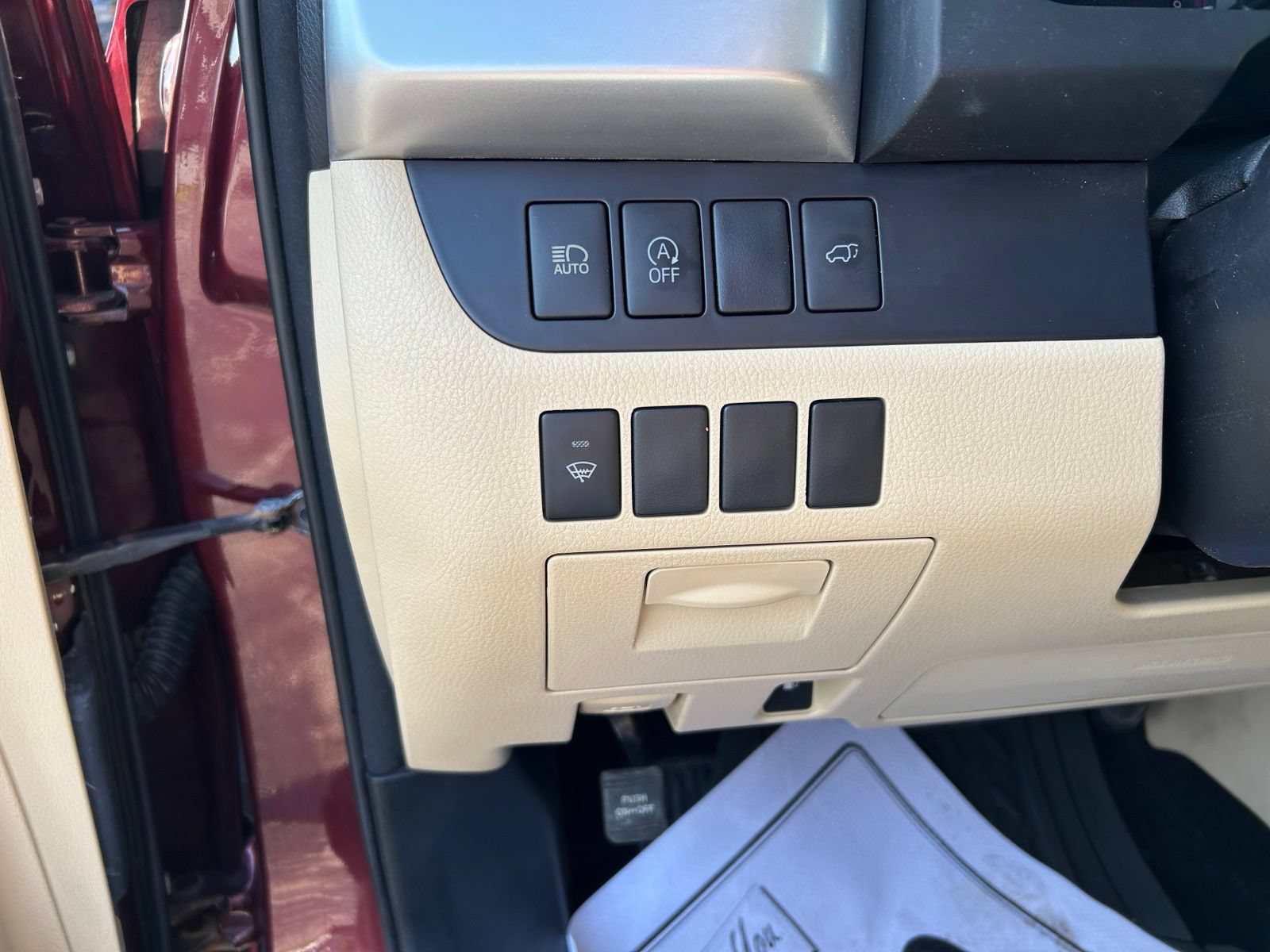 Used 2018 Toyota Highlander XLE AWD/4WD image 16