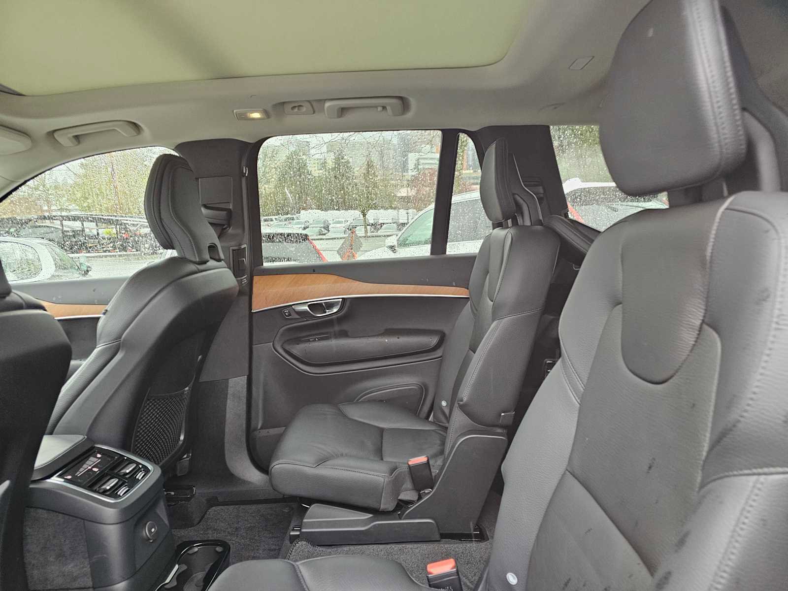 Certified 2023 Volvo XC90 T8 Plus w/ Protection Package Premier AWD/4WD image 17