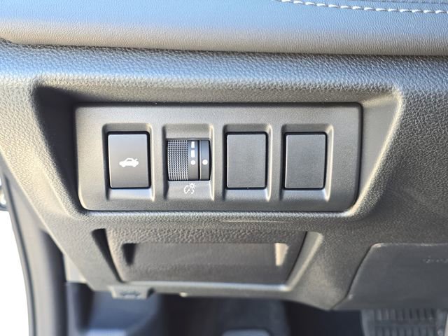 Used 2025 Subaru Legacy Limited image 32