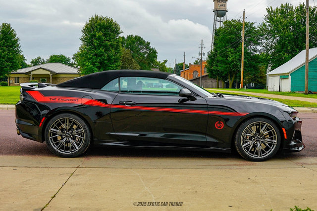 Used 2022 Chevrolet Camaro ZL1 RWD image 9