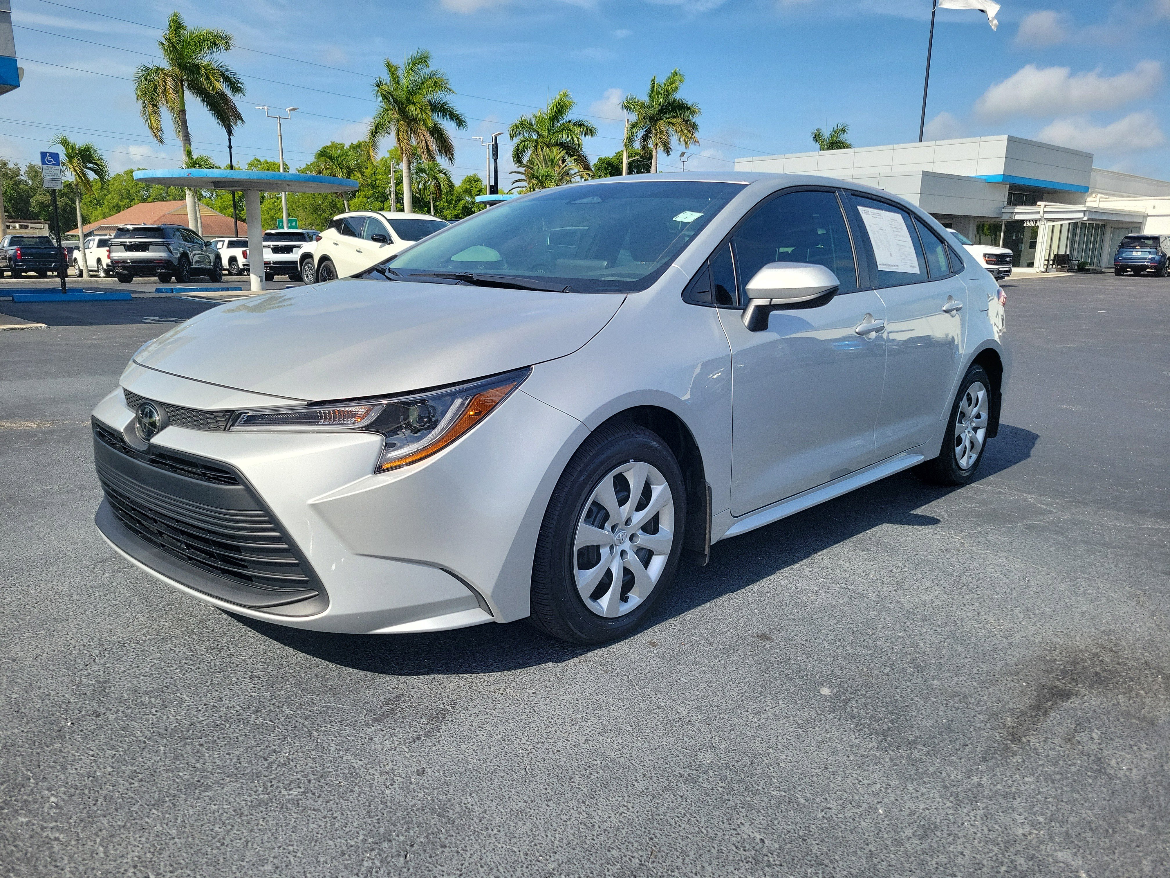 Used 2026 Toyota Corolla LE FWD image 2