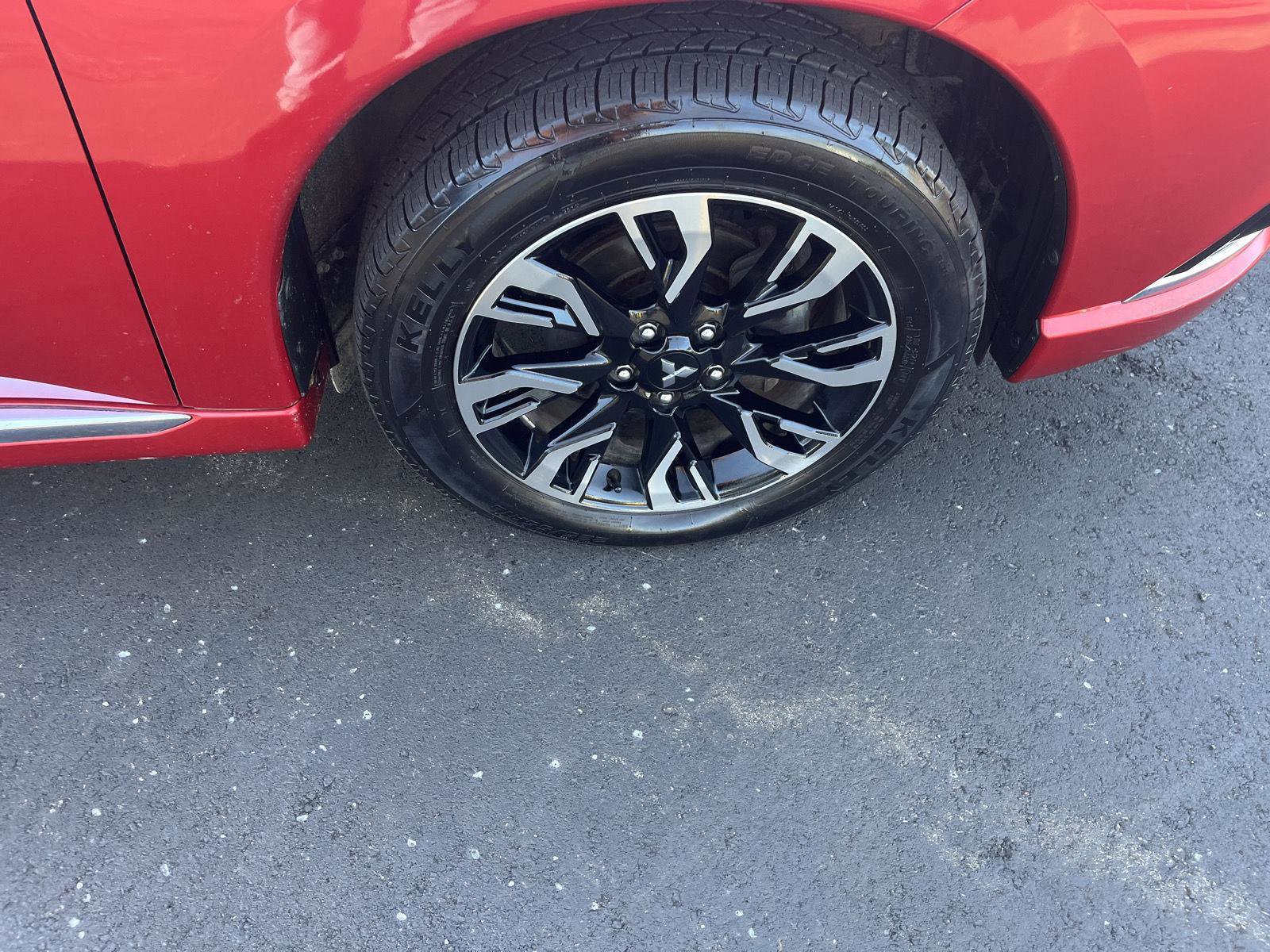 Used 2018 Mitsubishi Outlander GT AWD/4WD image 32