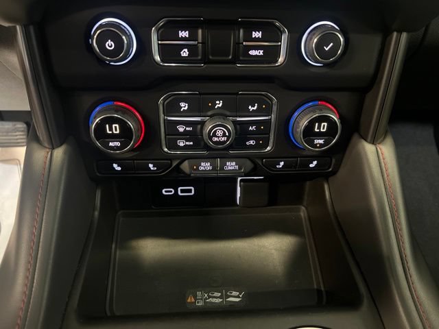 Used 2022 Chevrolet Tahoe RST w/ Luxury Package AWD/4WD image 24