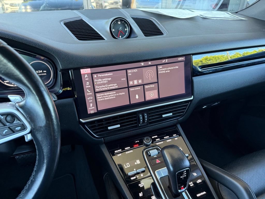 Used 2020 Porsche Cayenne AWD/4WD image 22