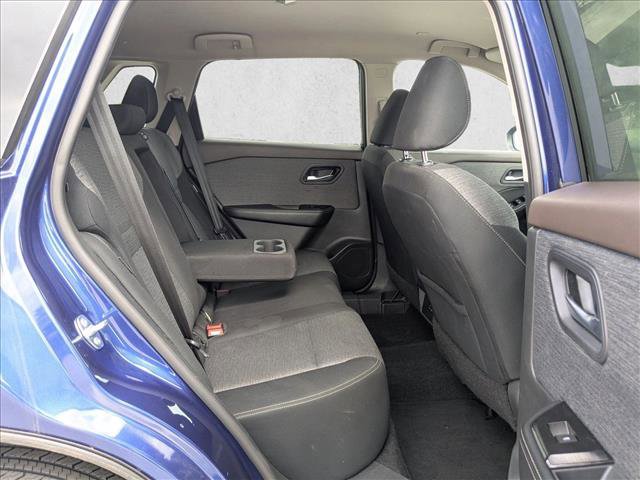 Used 2023 Nissan Rogue SV image 20