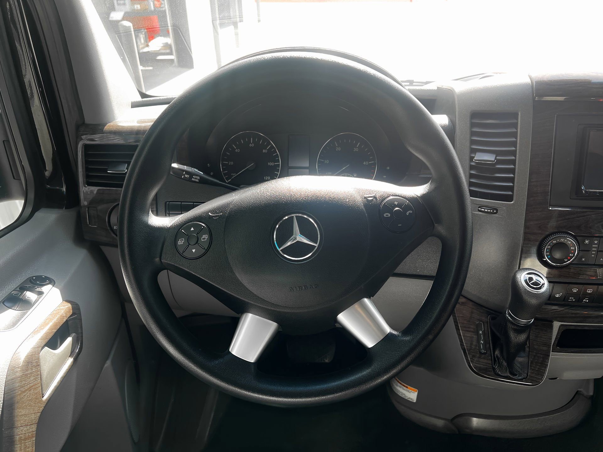 Used 2015 Mercedes-Benz Sprinter 3500 image 24