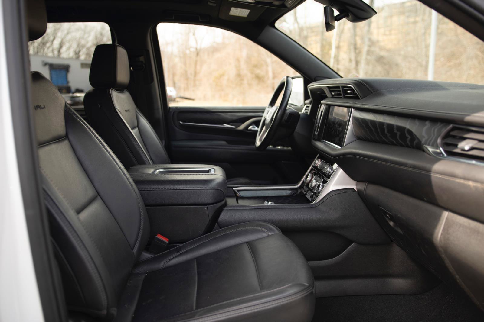 Used 2022 GMC Yukon Denali w/ Max Trailering Package AWD/4WD image 17