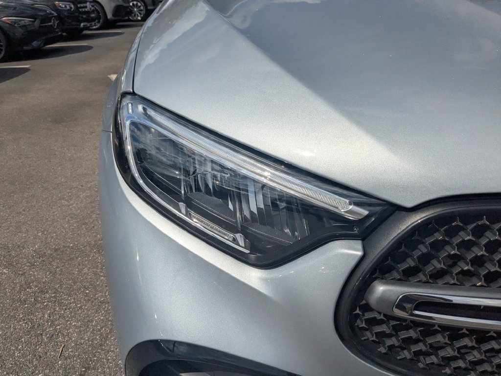 Used 2023 Mercedes-Benz GLC 300 w/ AMG Line image 22