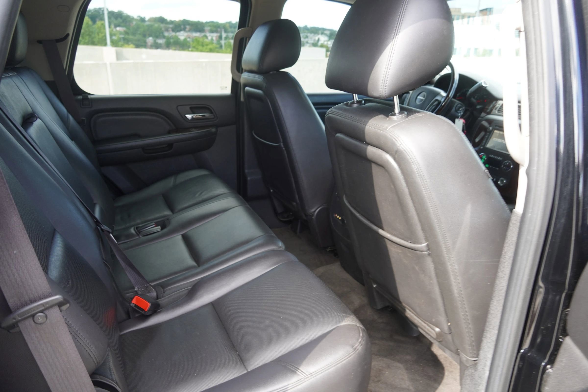 Used 2012 GMC Yukon Denali image 34