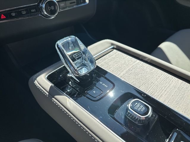 New 2026 Volvo XC90 B6 Plus w/ Protection Package AWD/4WD image 16