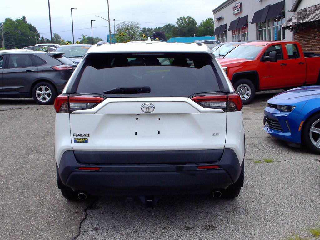 Used 2019 Toyota RAV4 LE w/ Carpet Mat Package FWD image 3