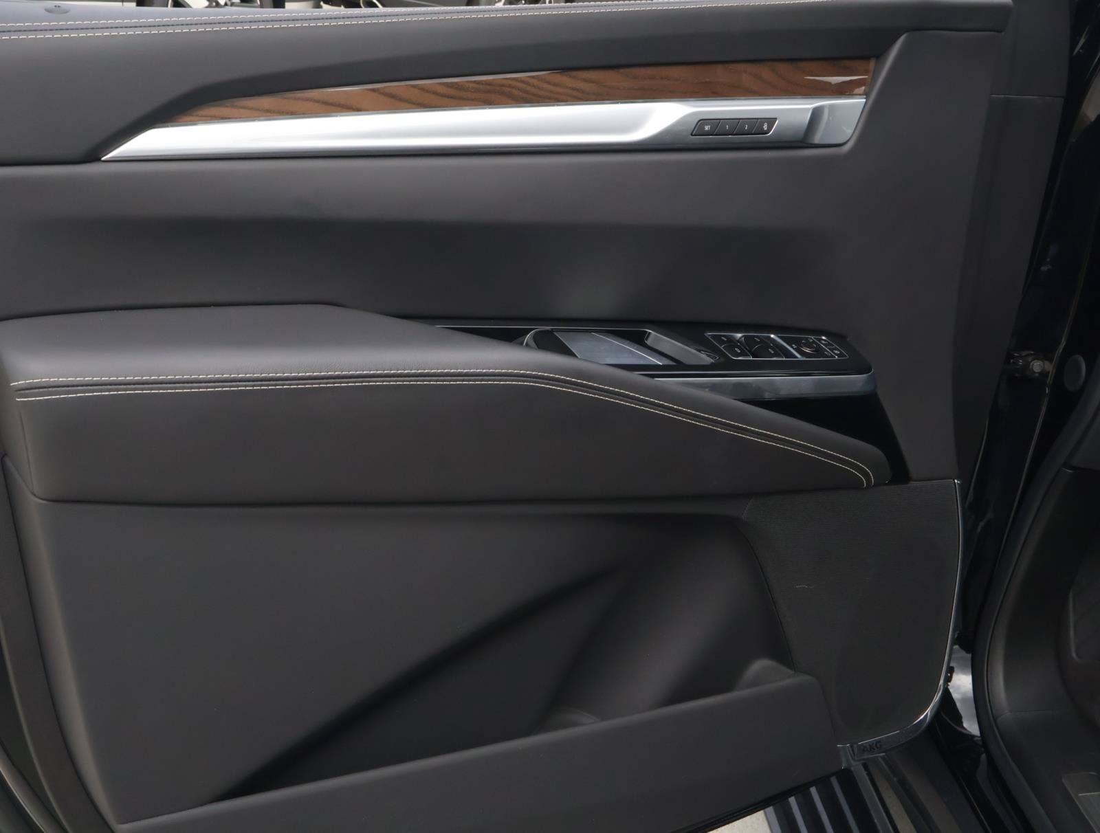 Certified 2026 Cadillac Escalade Platinum Sport w/ LPO, Floor Liner Package RWD image 23