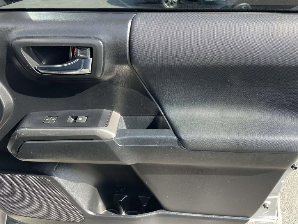 Used 2019 Toyota Tacoma TRD Off-Road w/ Technology Package image 45