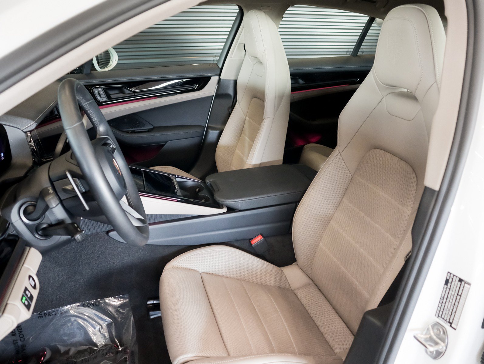 Certified 2026 Porsche Panamera RWD image 5