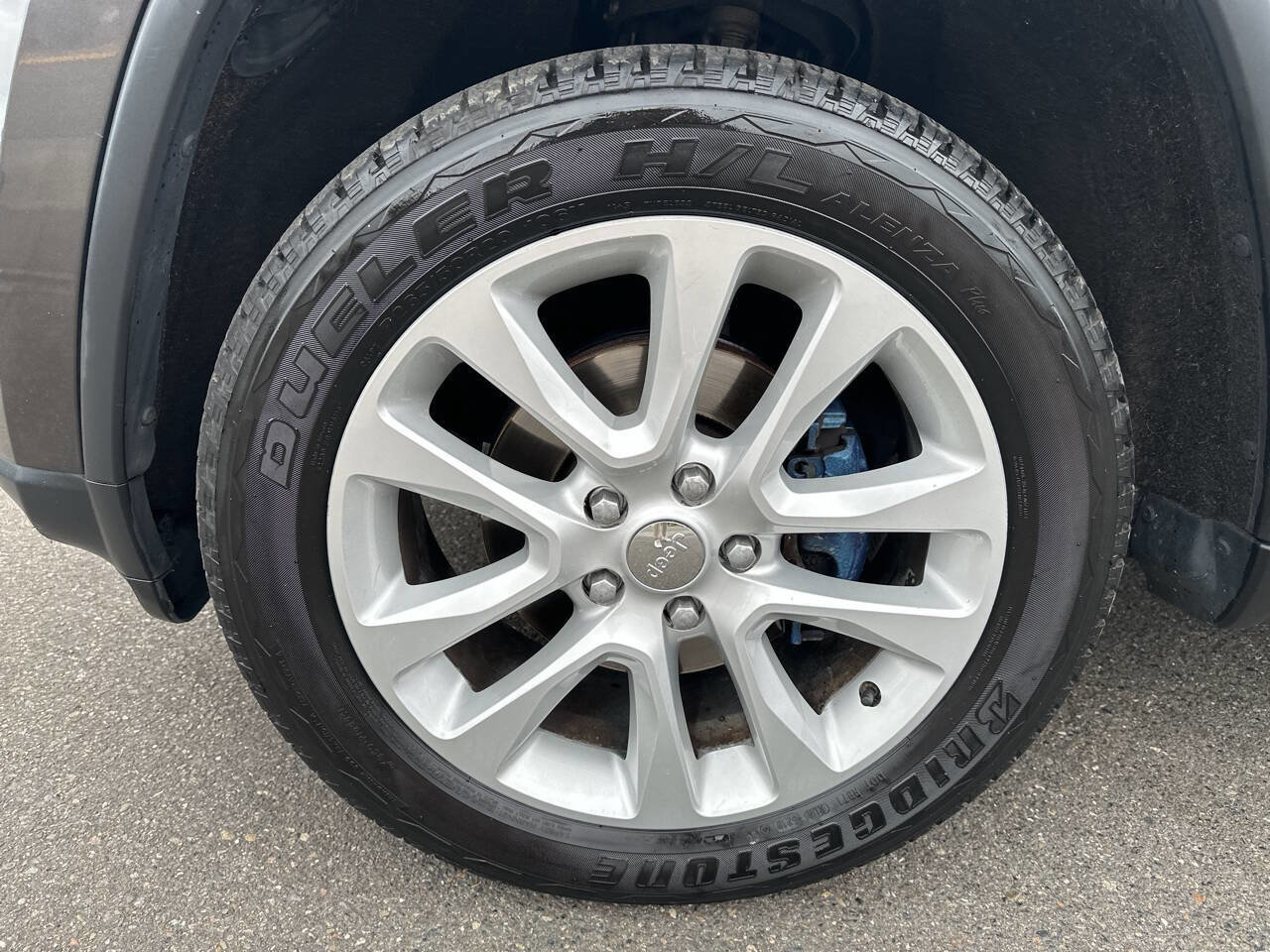 Used 2017 Jeep Grand Cherokee Limited w/ Luxury Group II image 11