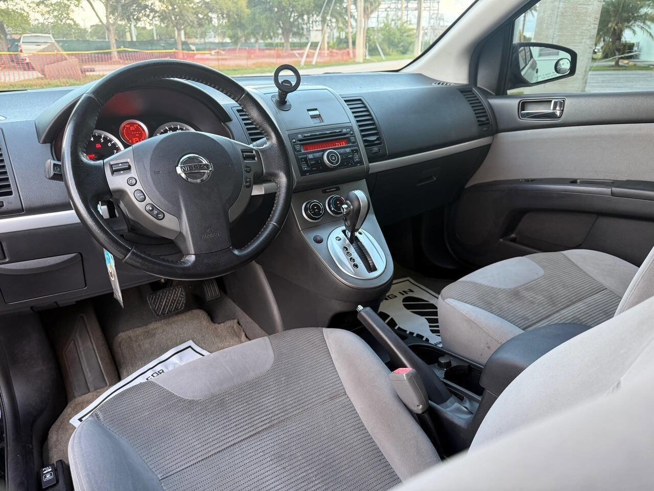Used 2012 Nissan Sentra 2.0 SR w/ Convenience Pkg FWD image 11