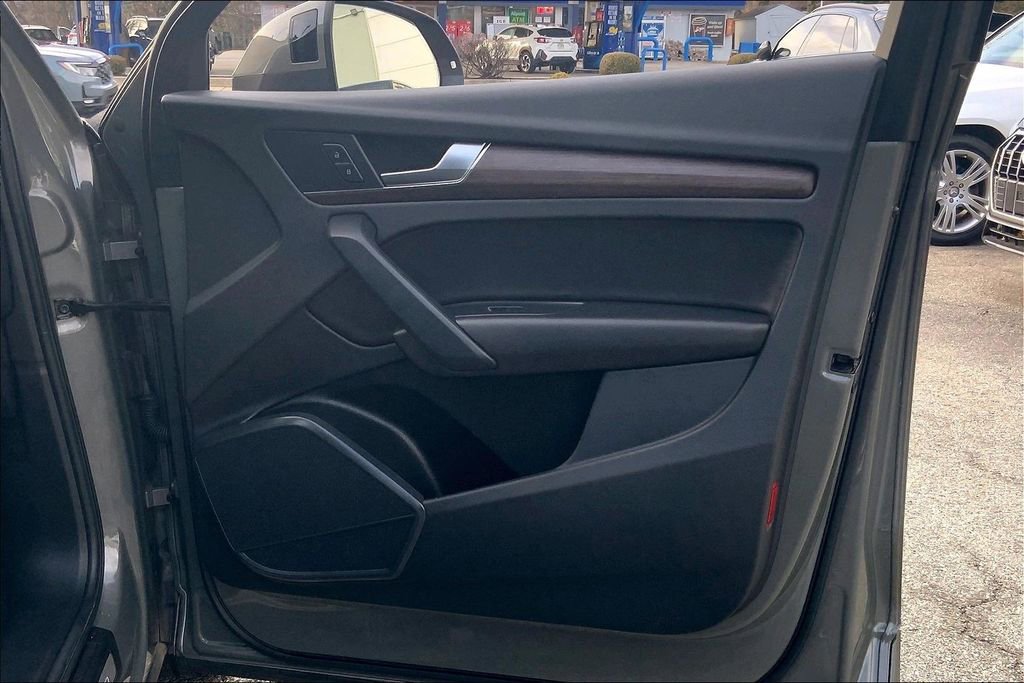 Certified 2023 Audi Q5 2.0T Premium w/ Convenience Package image 23