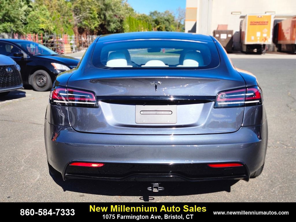 Used 2022 Tesla Model S image 4