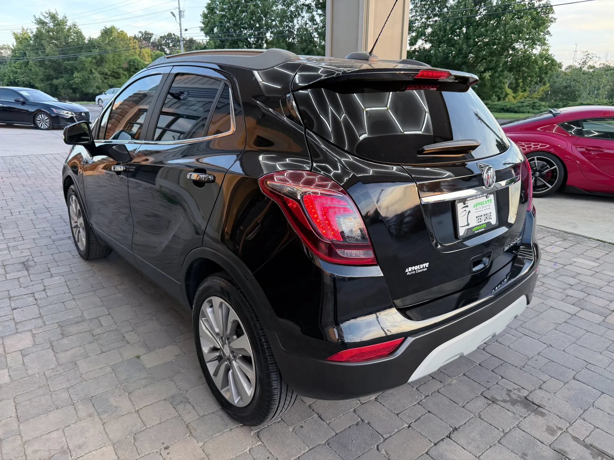 Used 2019 Buick Encore Preferred AWD/4WD image 8