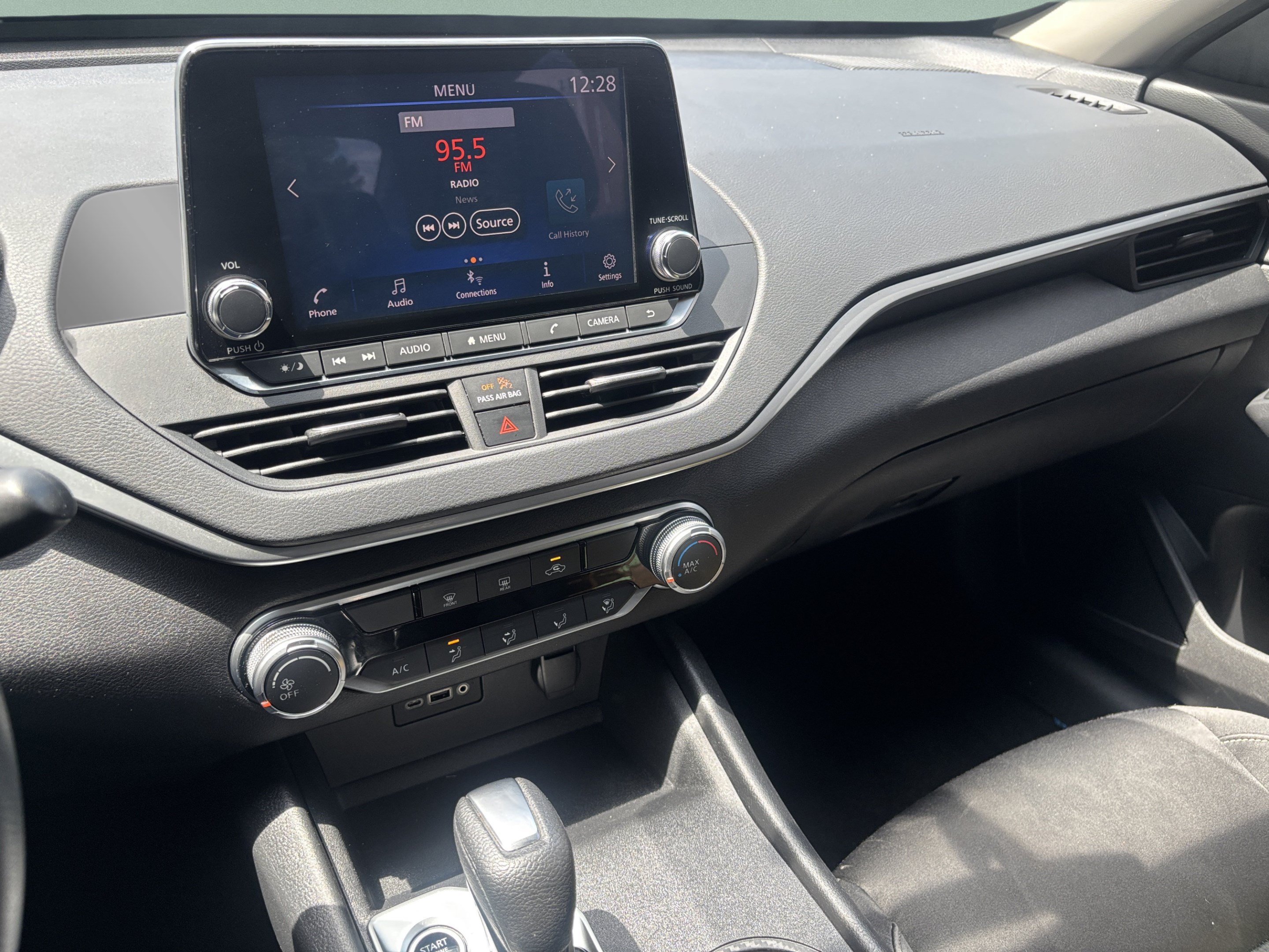 Used 2019 Nissan Altima 2.5 S FWD image 10