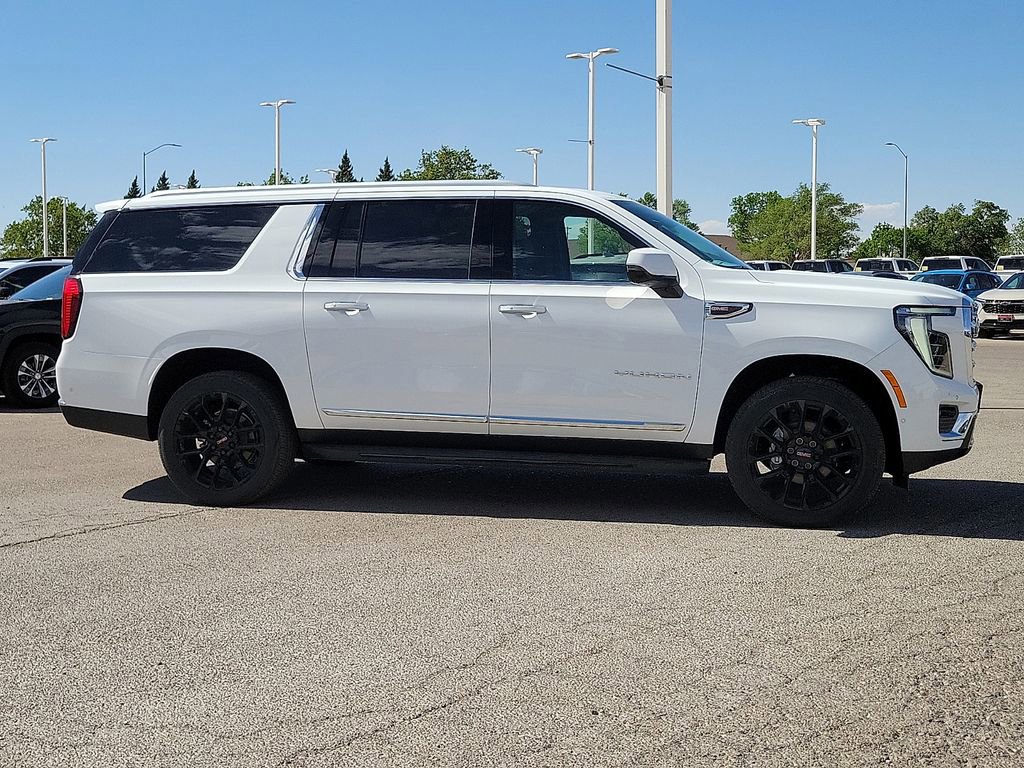 New 2026 GMC Yukon XL Elevation AWD/4WD image 12