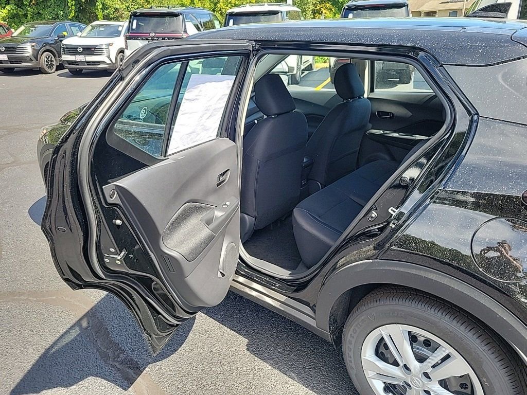 New 2025 Nissan Kicks Play S image 22