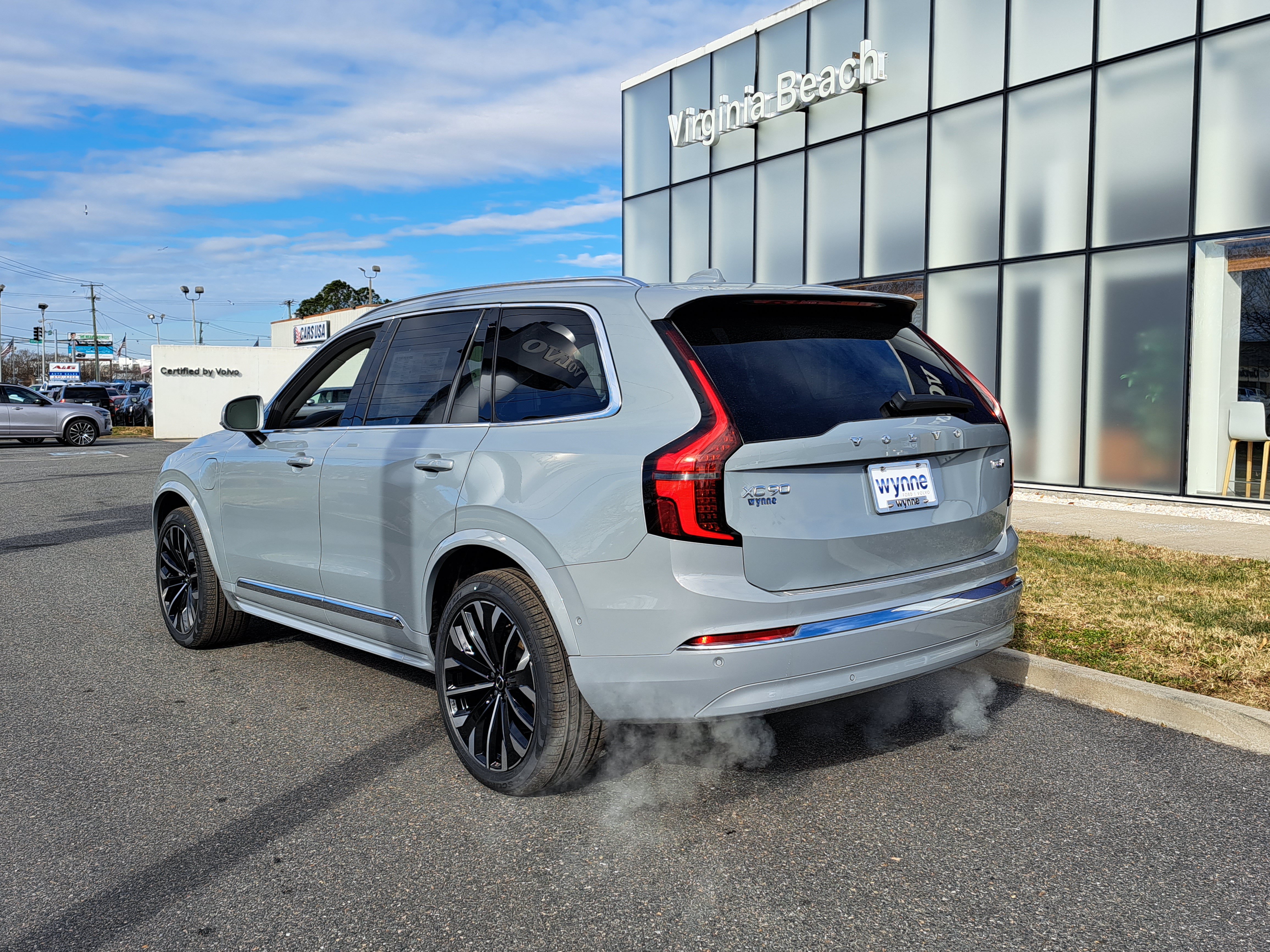 New 2026 Volvo XC90 T8 Ultra w/ Protection Package Premier AWD/4WD image 4