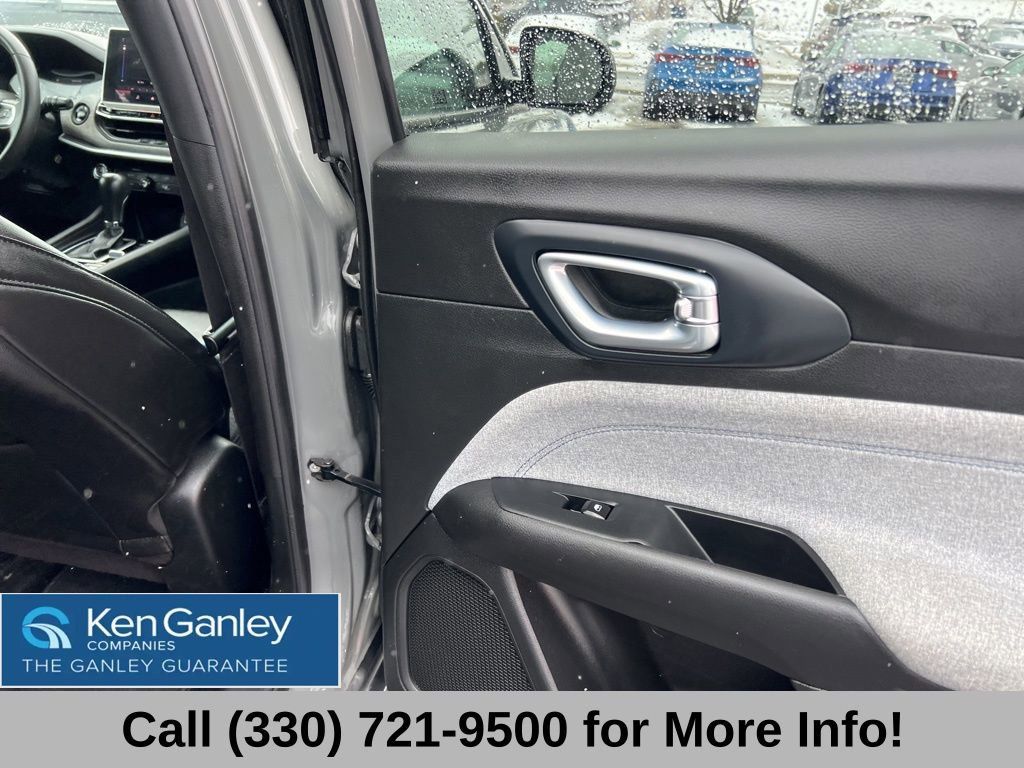 Used 2023 Jeep Compass Latitude image 53