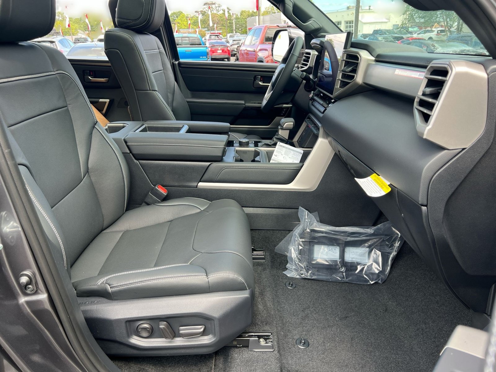 New 2026 Toyota Tundra Limited w/ Limited PVM Package AWD/4WD image 24