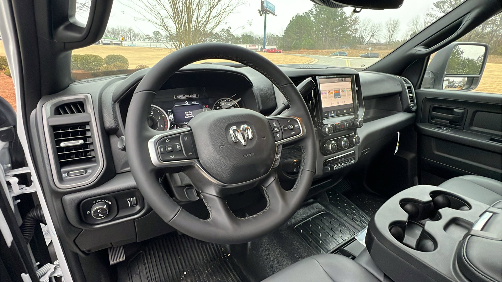 Used 2025 RAM 5500 Tradesman w/ Safety Group image 27