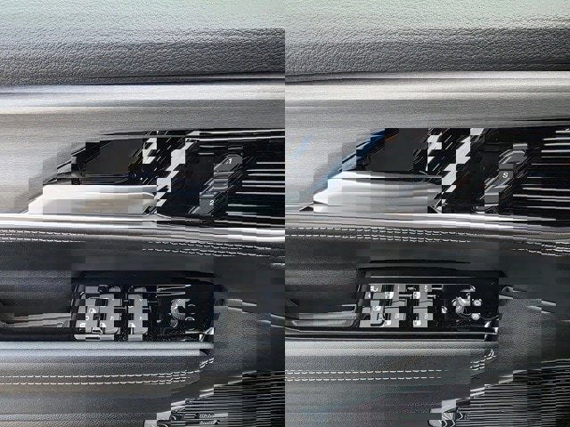 New 2025 Jeep Wagoneer L Series III w/ Premium Group I image 12