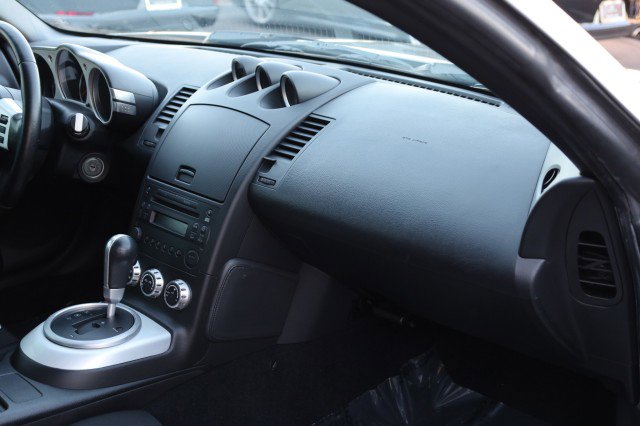 Used 2006 Nissan 350Z Enthusiast w/ (N93) Cargo Convenience Pkg image 32