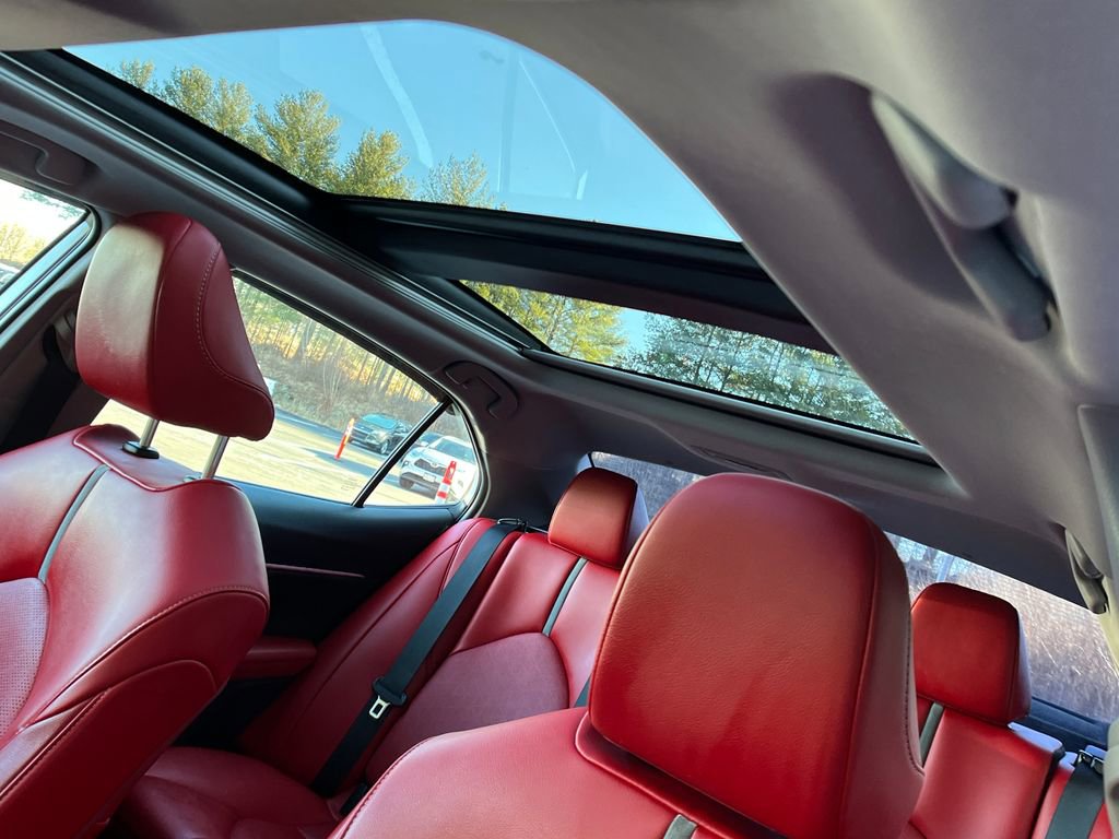 Used 2022 Toyota Camry XSE image 21