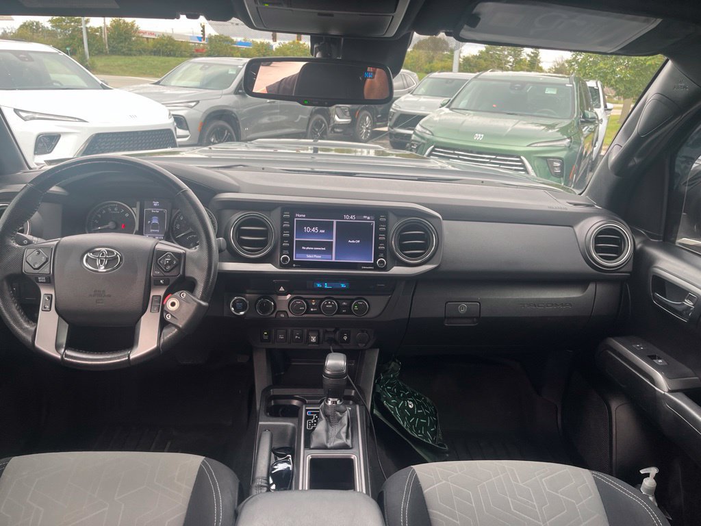 Used 2021 Toyota Tacoma TRD Sport w/ Technology Package AWD/4WD image 5