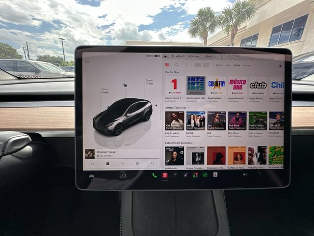 Used 2024 Tesla Model Y Long Range AWD/4WD image 23