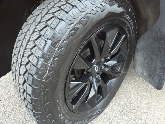 Used 2023 Chevrolet Silverado 1500 Custom image 33