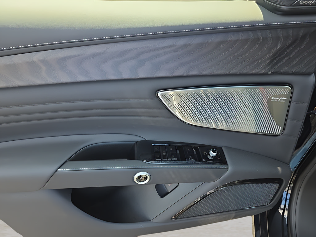 New 2025 Maserati Grecale Modena AWD/4WD image 17
