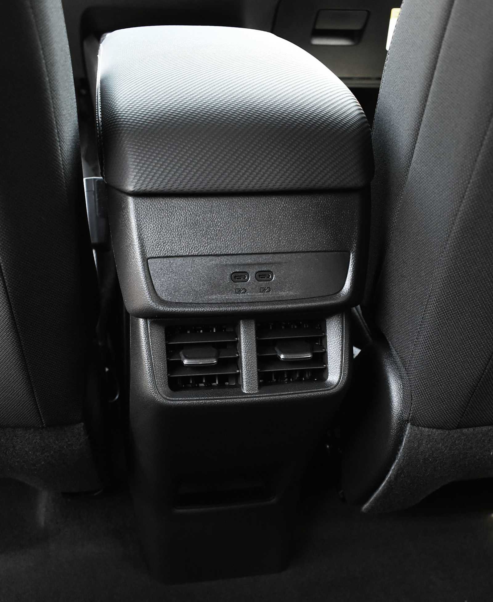 New 2026 Chevrolet Equinox LT AWD/4WD image 10