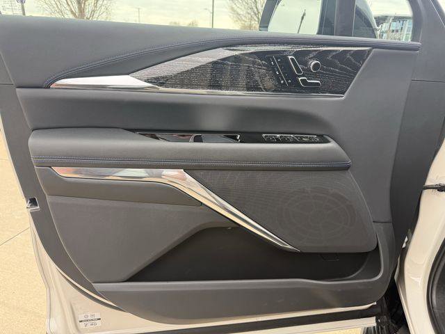 New 2026 Cadillac Escalade IQL Sport 1 w/ LPO, Floor Liner Package AWD/4WD image 10
