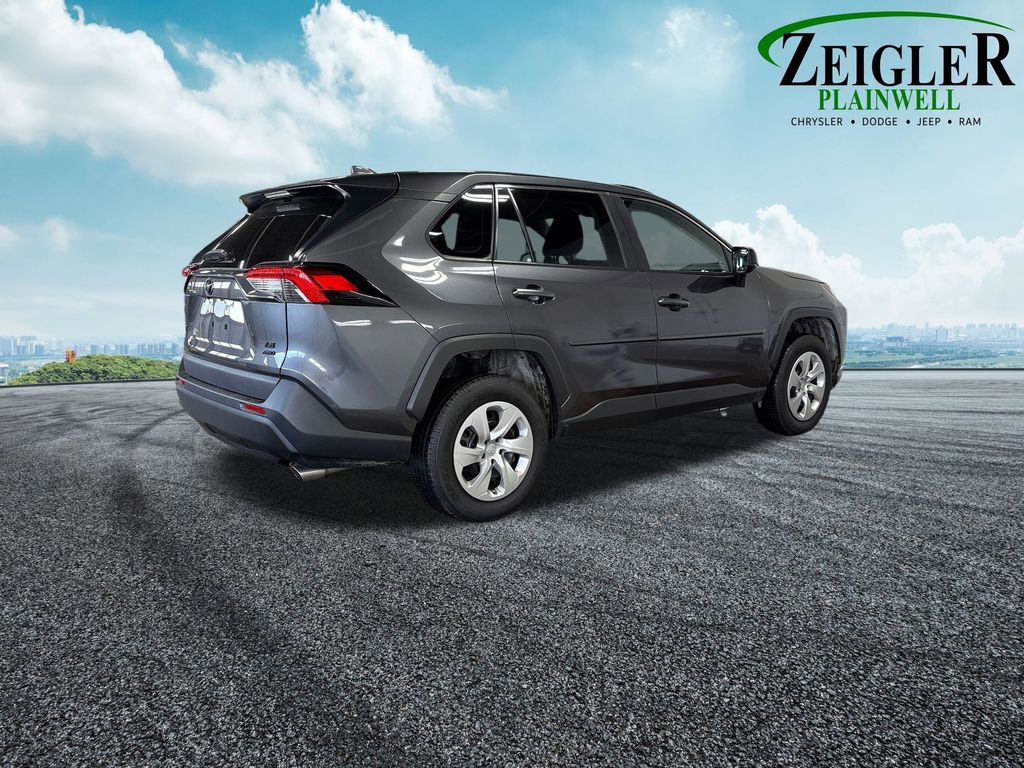 Used 2023 Toyota RAV4 LE image 9
