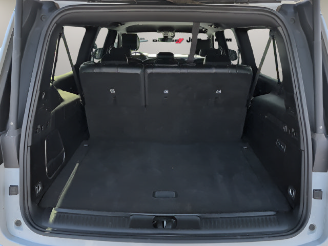 Used 2024 Jeep Wagoneer L Series II w/ Flexible Seating Group AWD/4WD image 9