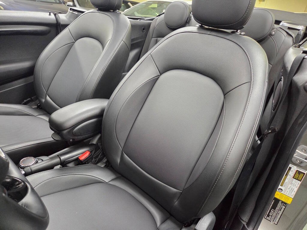 Used 2019 MINI Cooper Convertible w/ Signature Upholstery Package FWD image 34