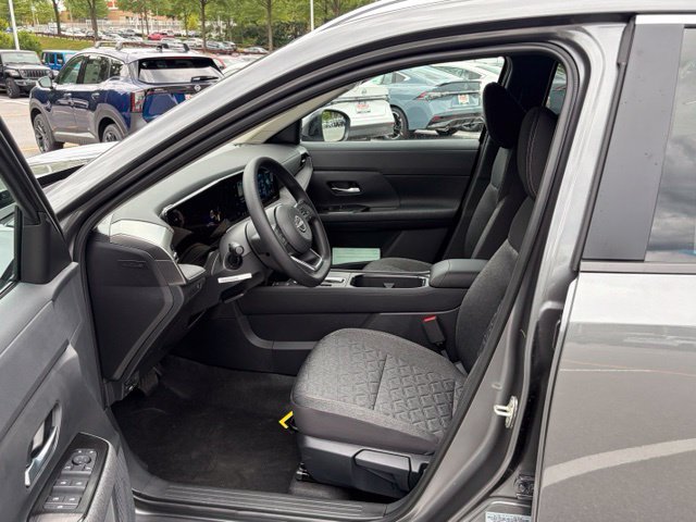 New 2026 Nissan Kicks SV w/ Cold Weather Package FWD image 15