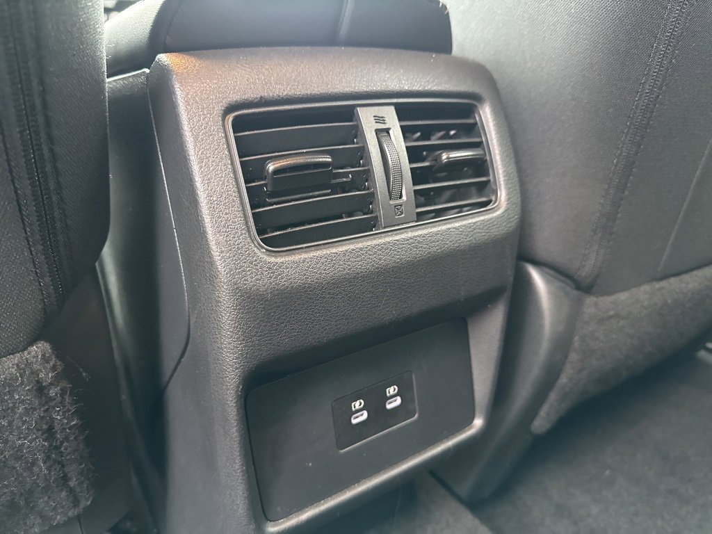 Used 2024 Nissan Rogue SV image 25